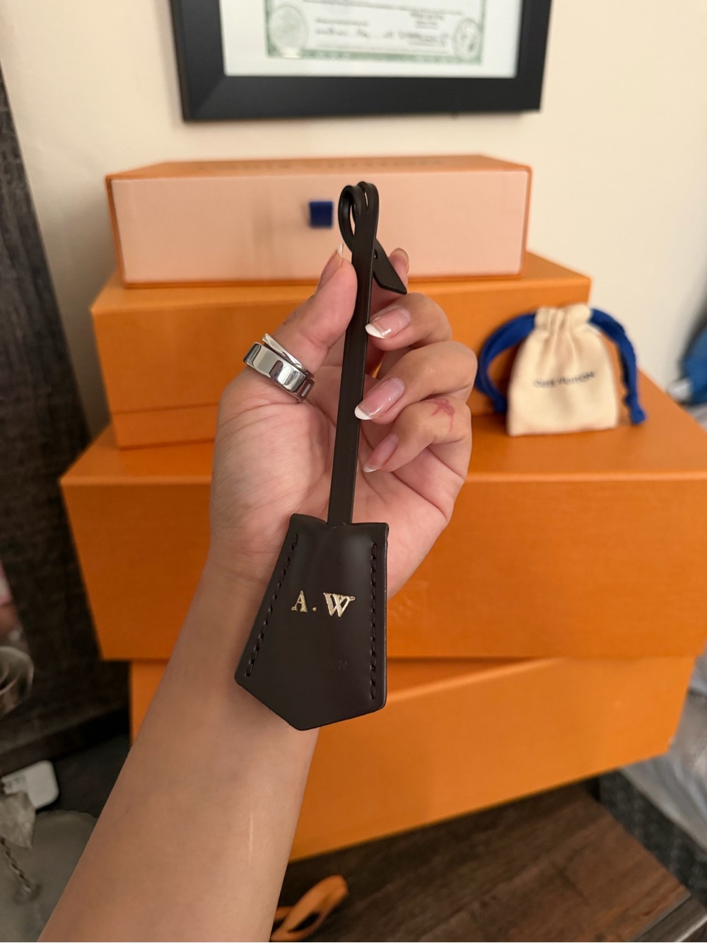 Louis Vuitton Leather Initialed Luggage Tags in Tan and Dark Brown - Picture 5 of 5